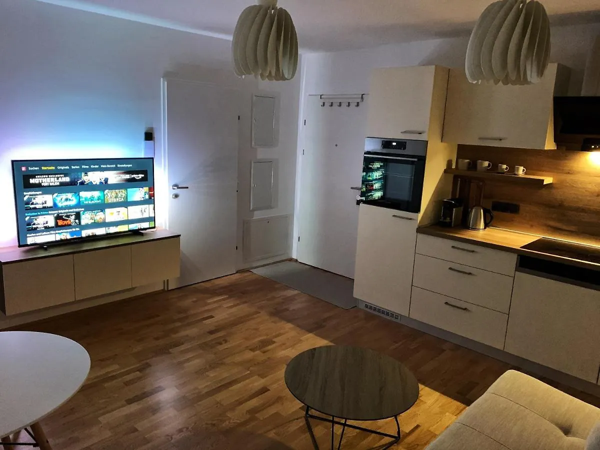 Luma Apartment Near Schoenbrunn With Parking Wiedeń