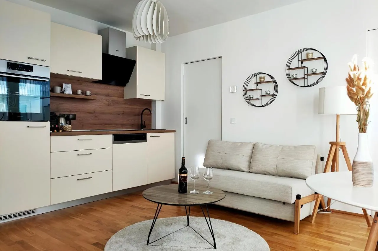 Luma Apartment Near Schoenbrunn With Parking Wiedeń